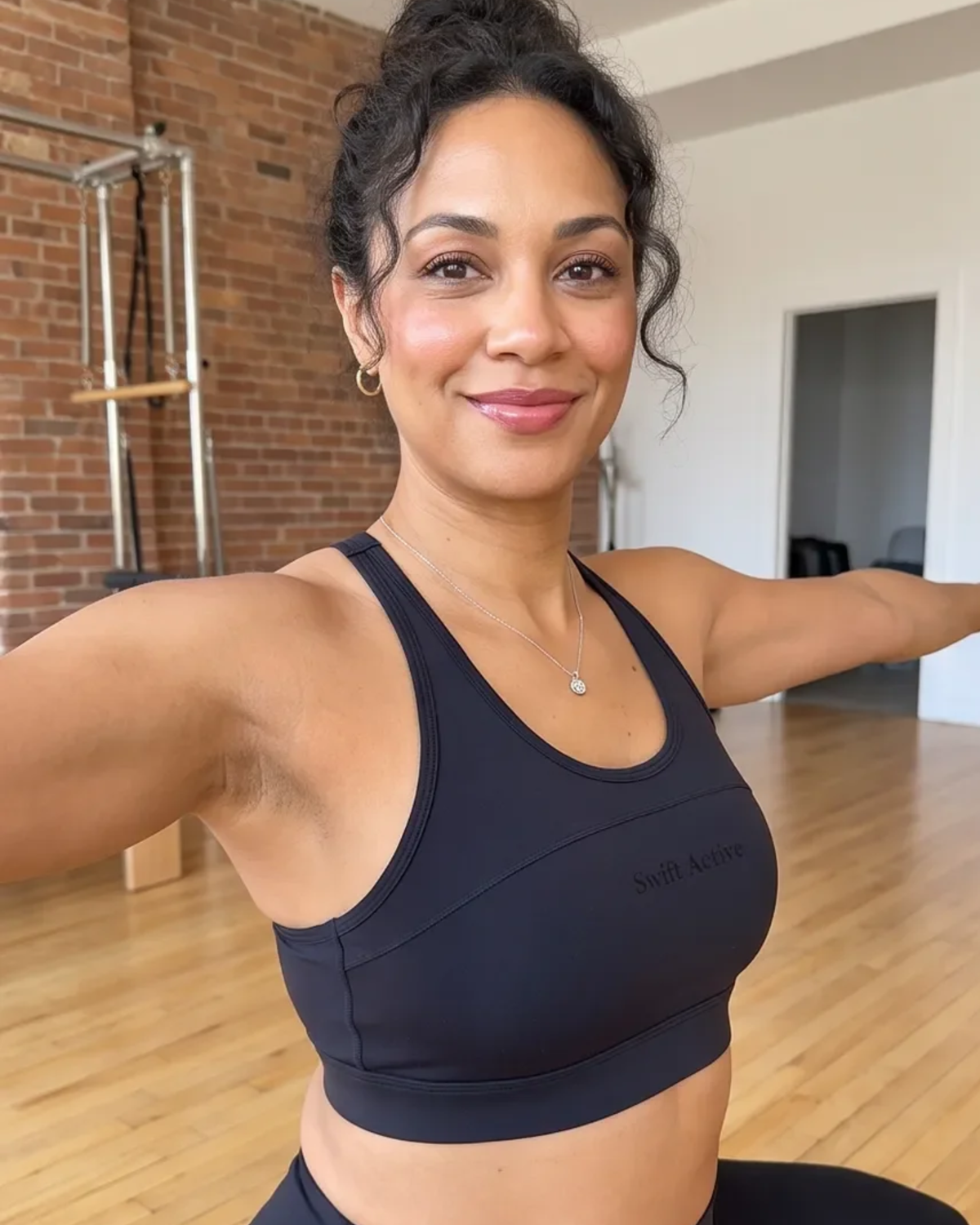 Noir Essentials Power bra